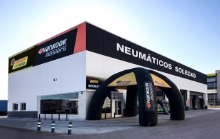 Neumáticos Soledad inaugura su nuevo centro en Ribarroja con la nueva movilidad como bandera