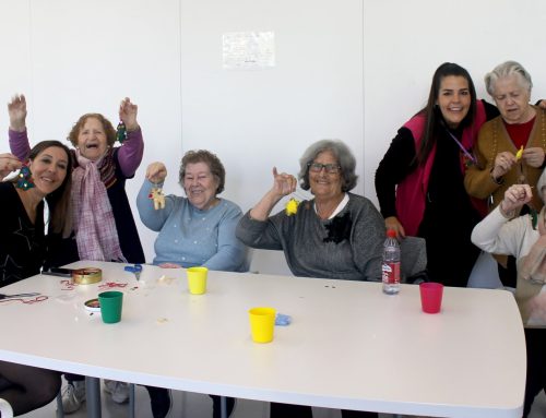 La Fundación Grupo Soledad celebra el Día Mundial del Alzheimer realizando un taller de manualidades con AFAE